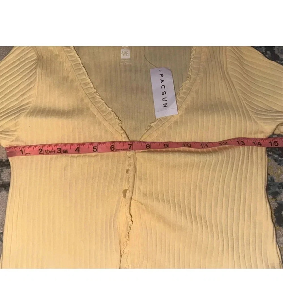 Me To We Pacsun Ribbed Button Front Yellow Crop Top Women’s Size M Stretch - Picture 5 of 6